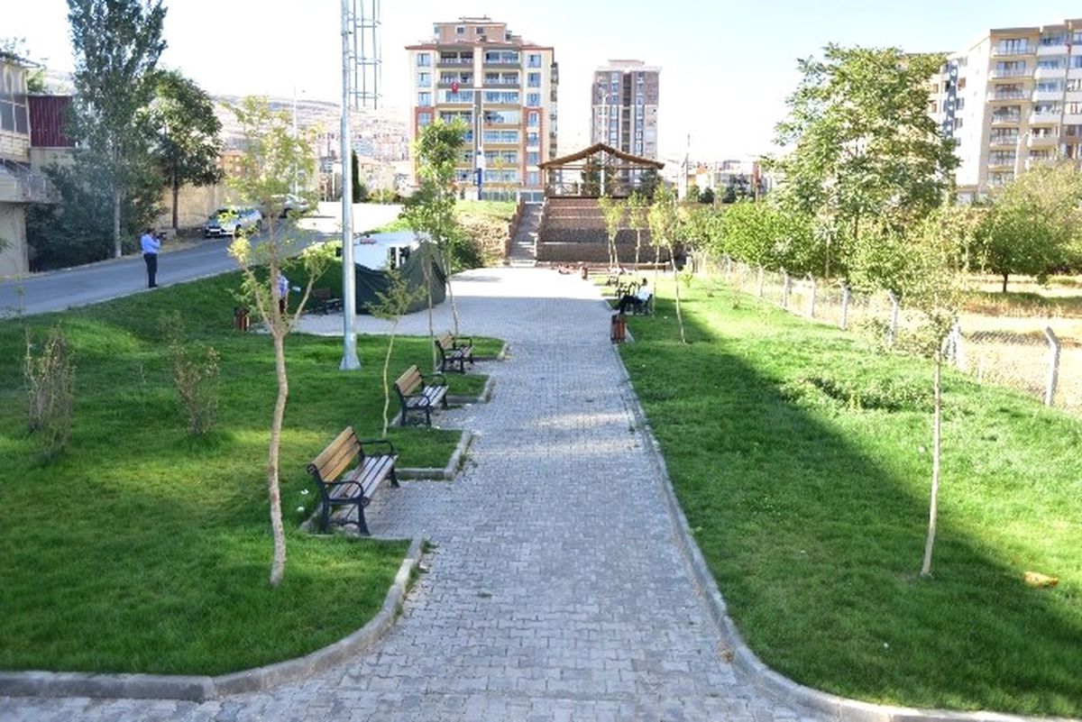 Gürkan, Şelale Parkta İncelemelerde Bulundu