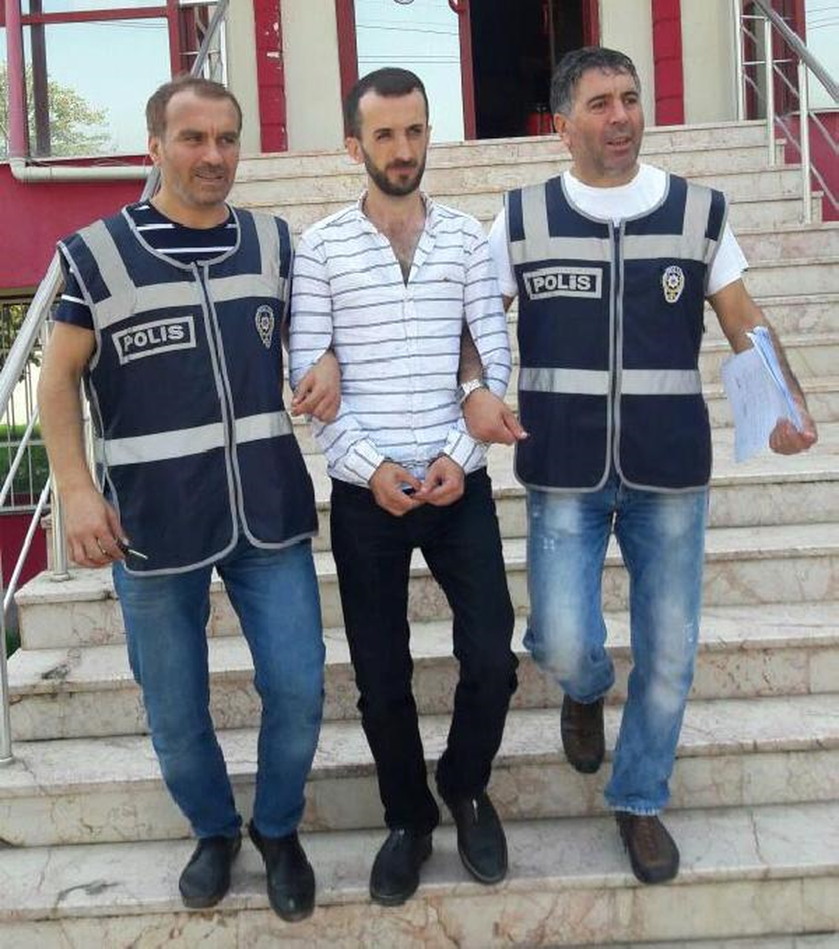 İnternet Dolandırıcısı Tutuklandı