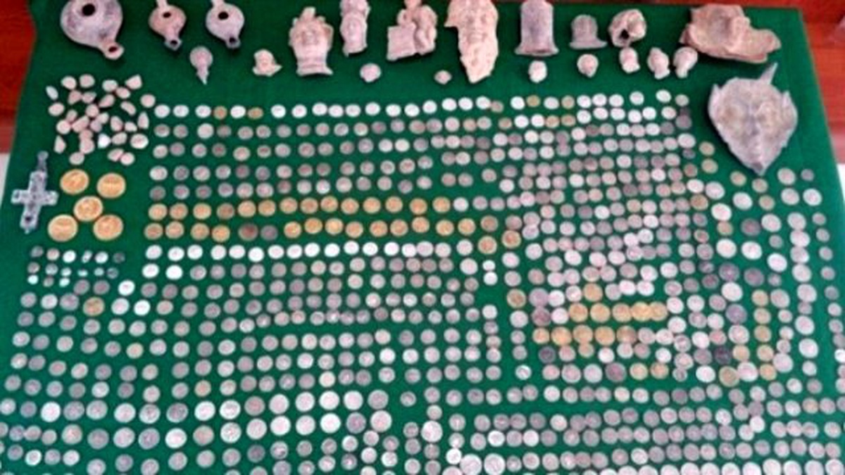 İzmir\'de Türkiye\'nin En Büyük Tarihi Eser Operasyonu