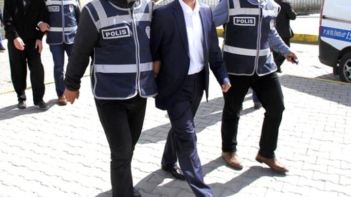 Karabük\'te Fetö Soruşturmasında 5 Tutuklama