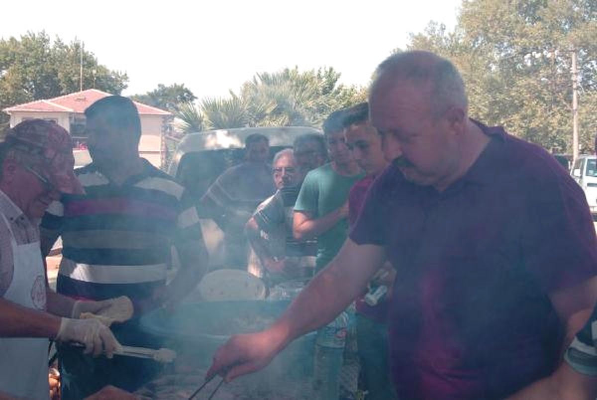 Kasabın Emeklilik Kutlaması Mideye Bayram Ettirdi