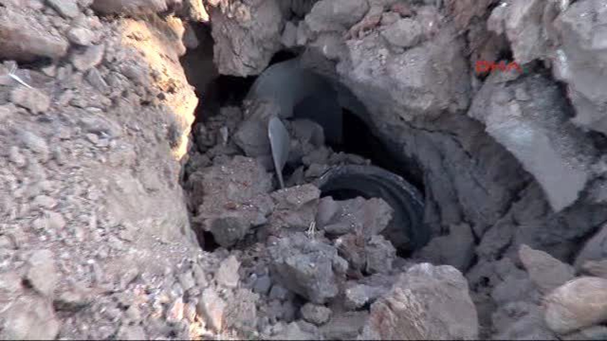 Kilis\'te Şıh Mehmet Türbesi Yakınlarına Roket Atıldı