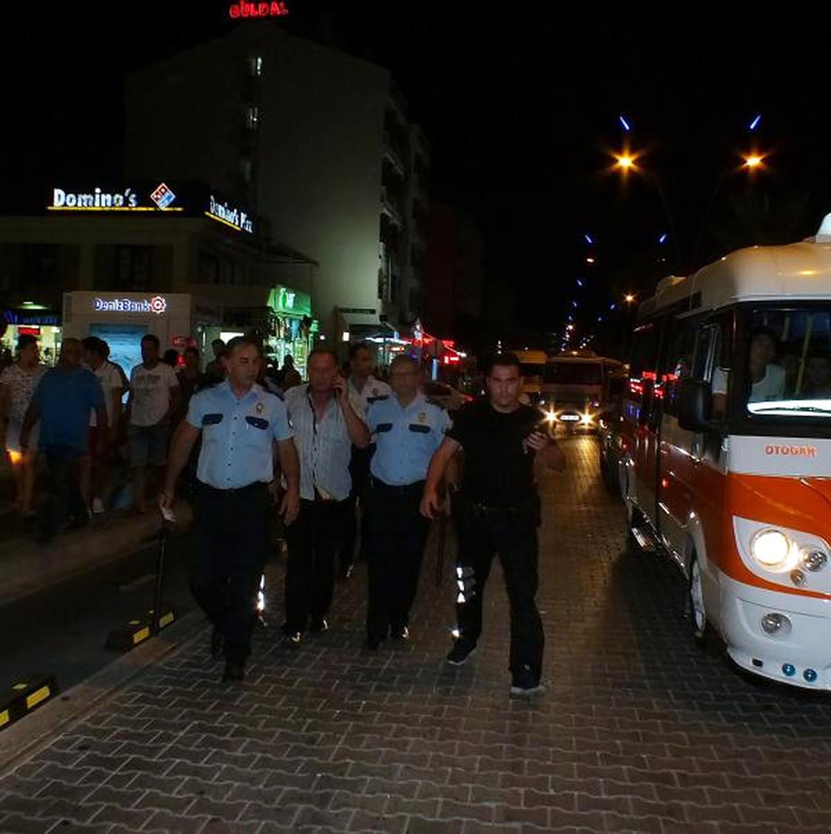 Marmaris\'te Yol Verme Kavgası: 2 Yaralı