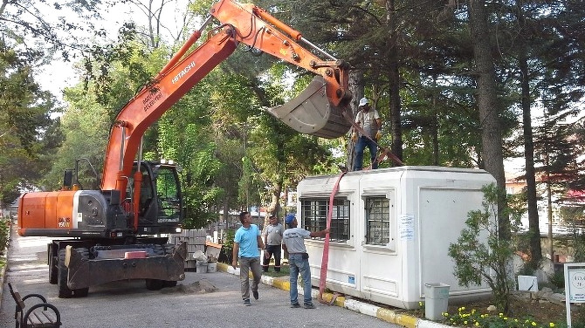 Mezarlıklar Bayram Ziyaretleri İçin Hazır