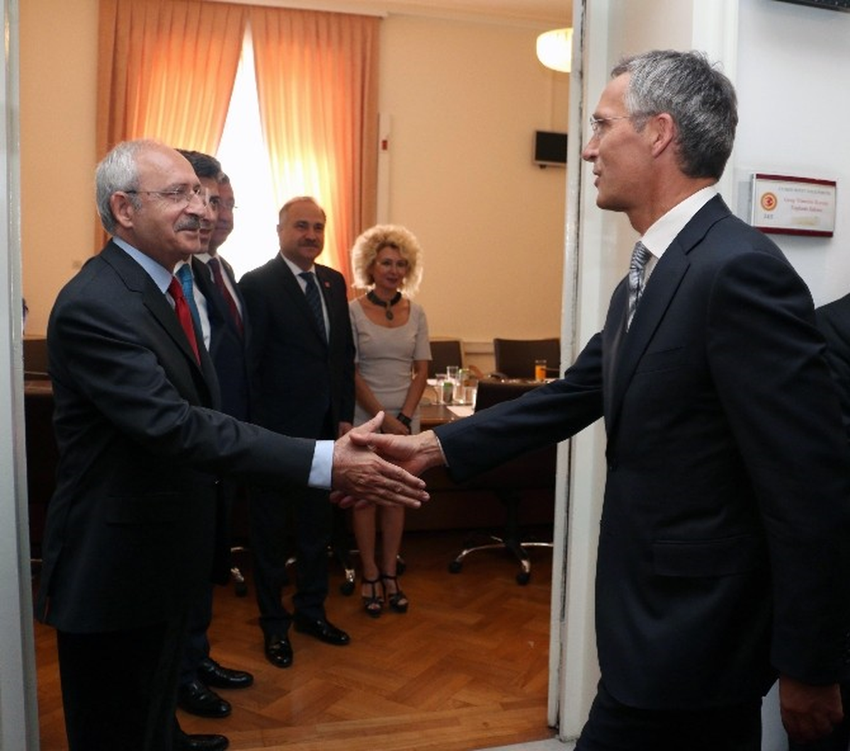 NATO Genel Sekreteri Stoltenberg: "Darbe Girişimi NATO\'nun Kalbine Yapılmış Bir Kalkışmadır"