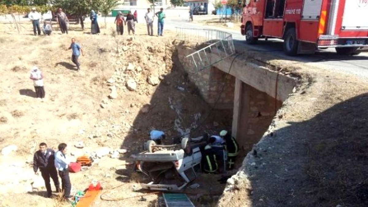 Otomobil Boş Sulama Kanalına Düştü