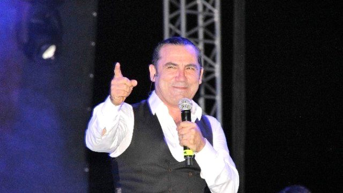 Sanatçı Ferhat Göçer\'den Şehit Aileleri ve Polis Yararına Konser
