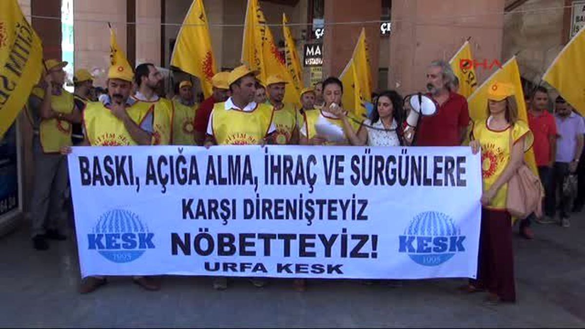 Şanlıurfa?da 462 Öğretmenin Açığa Alınması Protesto Edildi