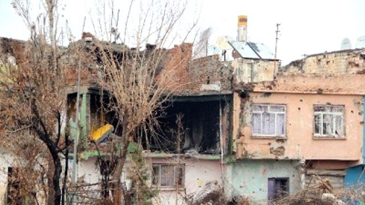 Sur\'da Bulunan Patlayıcılar İmha Edildi