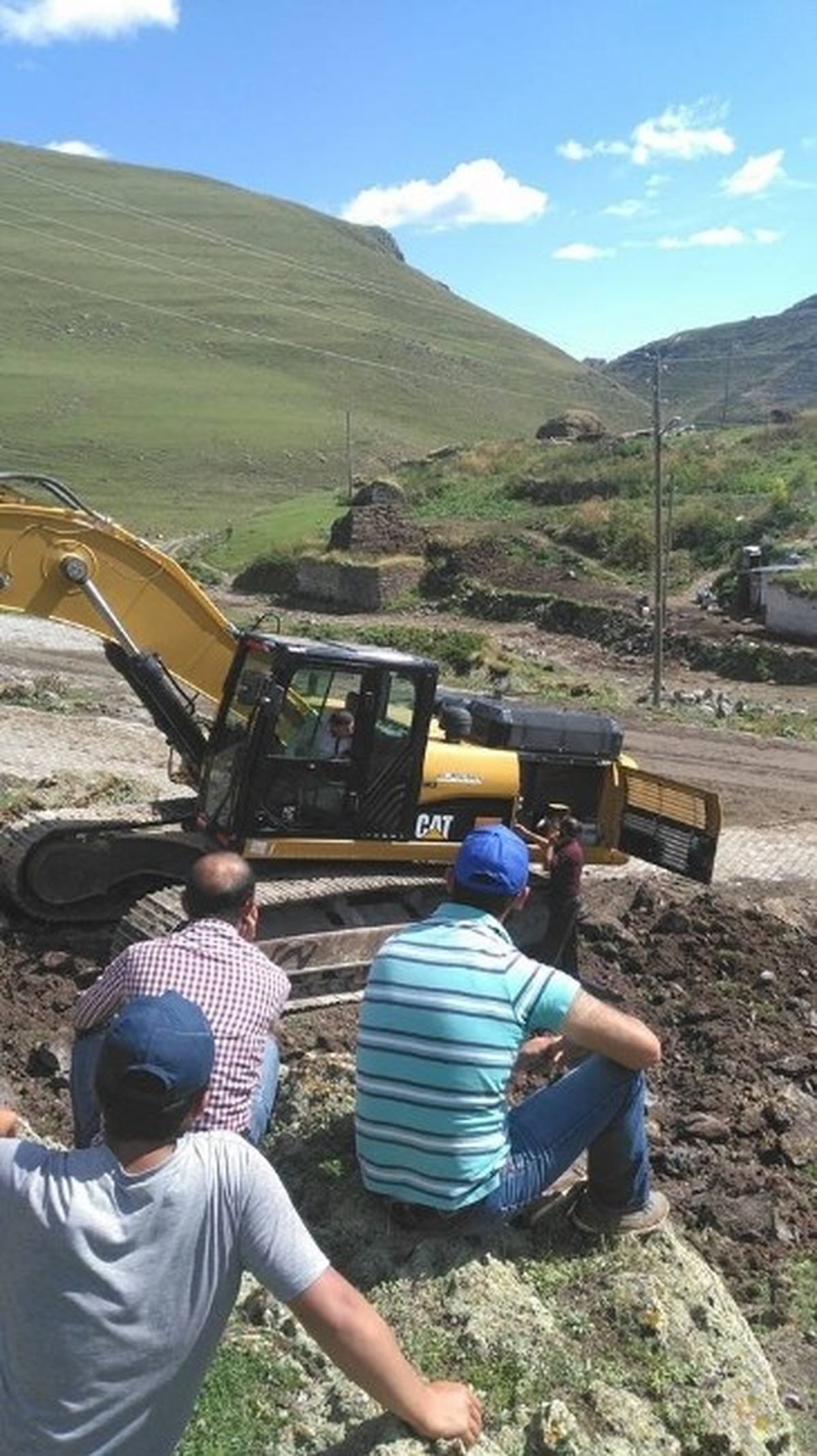Taziye Evi İçin İlk Kazma Vuruldu