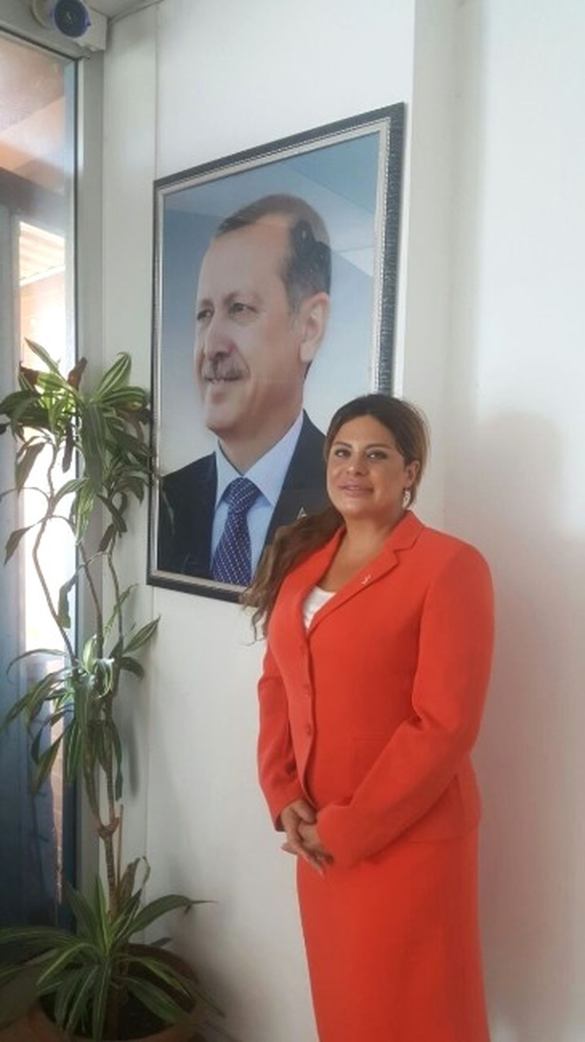 Turizmci Gültekin, Ak Partili Oldu