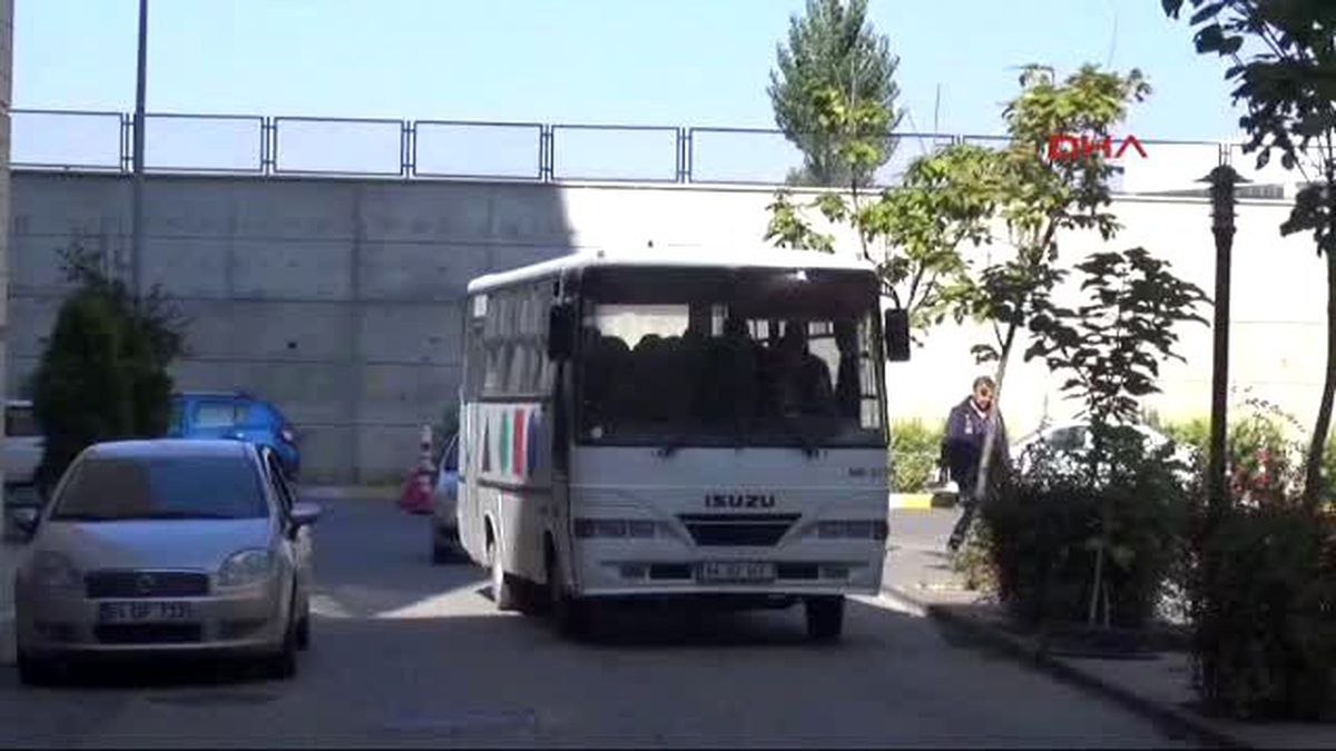 Uşak\'ta Fetö/pdy\'den 17 Kişi Adliyede