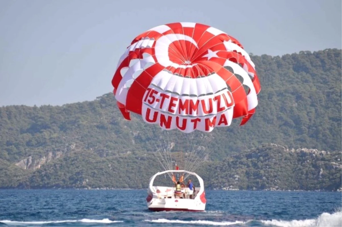 15 Temmuzun Unutulmaması İçin Gökyüzünden Mesaj Verdiler