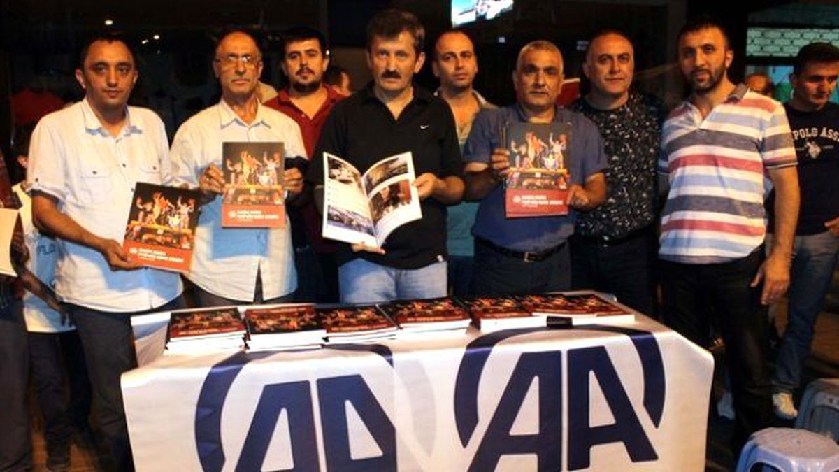 Aa\'nın "Dakika Dakika Fetö\'nün Darbe Girişimi" Kitabı