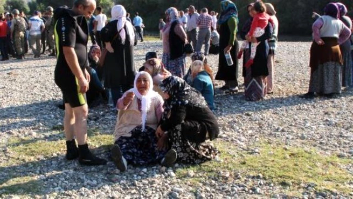 Amasya\'da Balık Tutarken Irmağa Düşen Genç Boğuldu