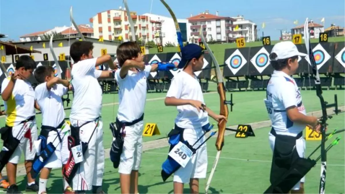 Antalyalı Minik Okçular Şampiyon Oldu