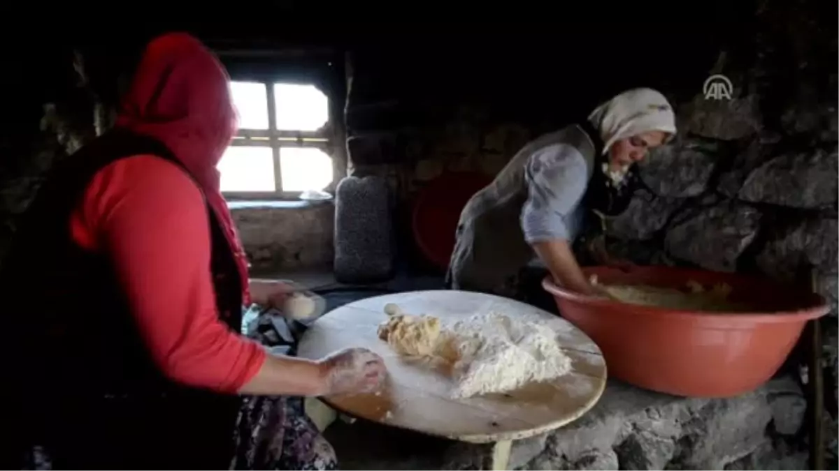 Asırlık Tandırlar, "Bayramlık Lezzet" İçin Yakıldı