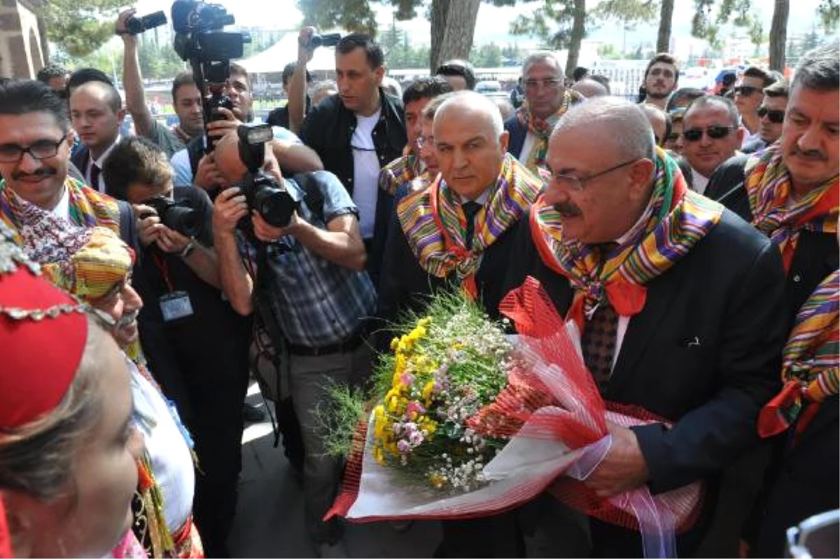 Başbakan Yardımcısı Türkeş: Demir, Her Darbe ile Daha da Sertleşir