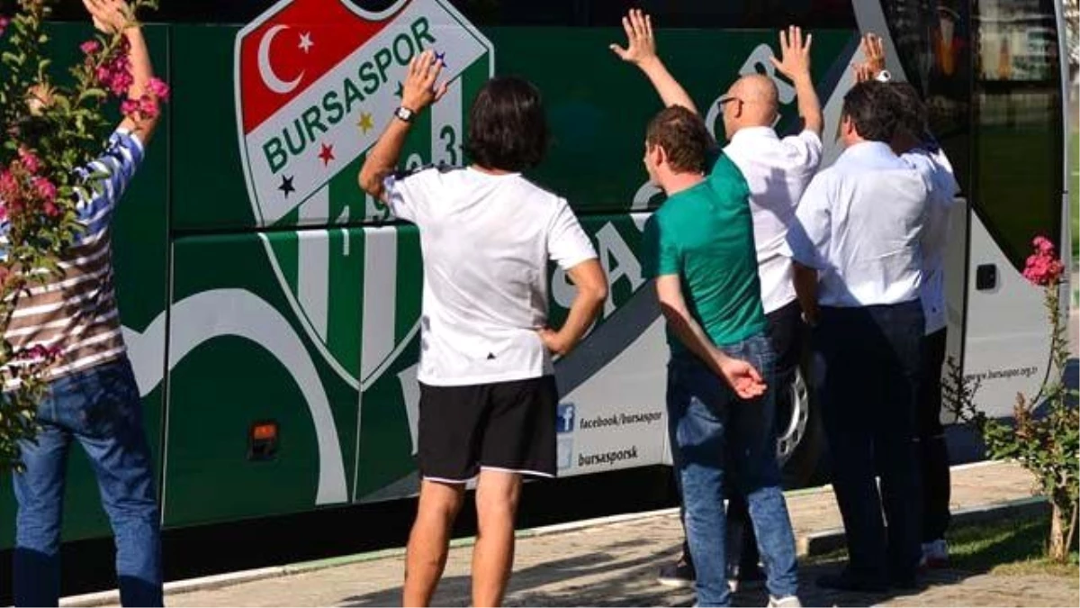 Bursaspor Kafilesi İstanbul\'a Gitti