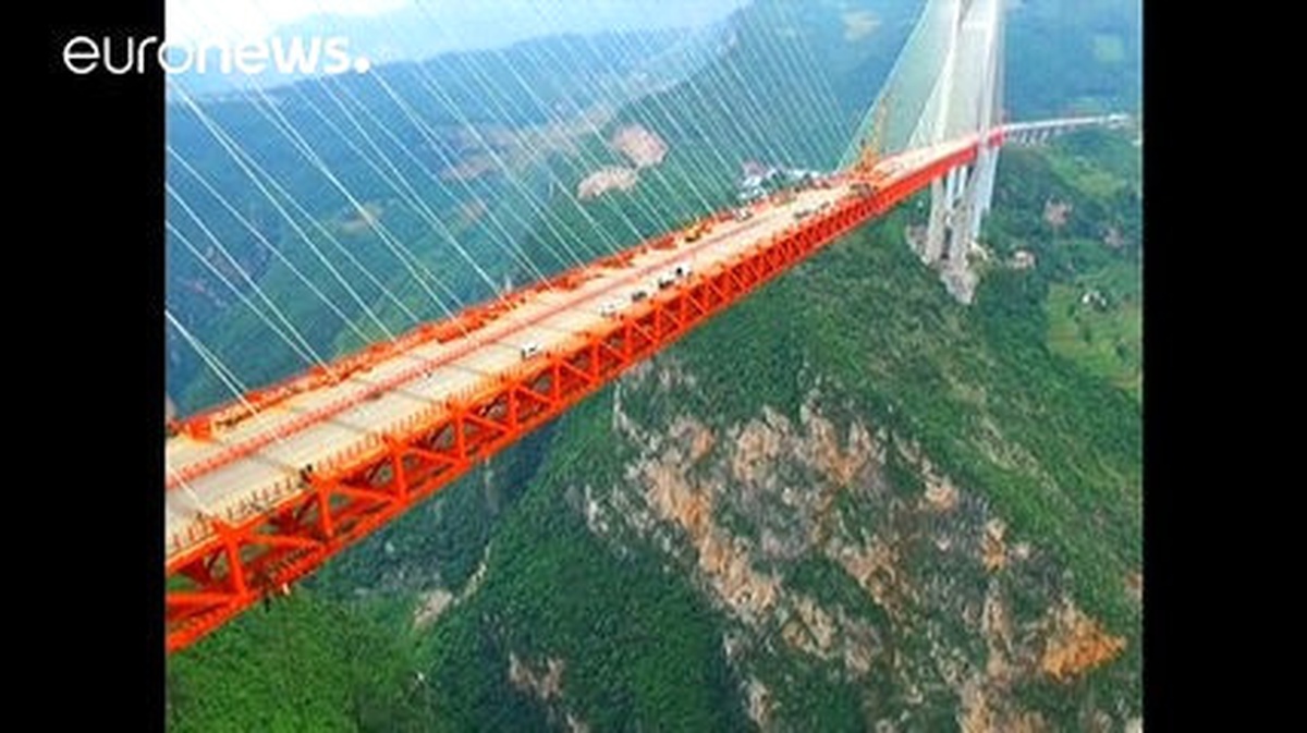 Çin Dünyanın En Yüksek Köprüsünü Tamamladı