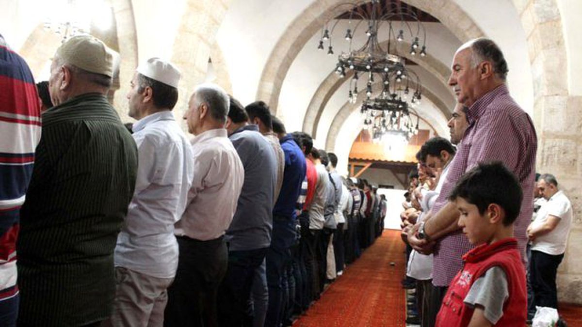 Diyanet Açıkladı! İşte İl İl Bayram Namazı Saatleri