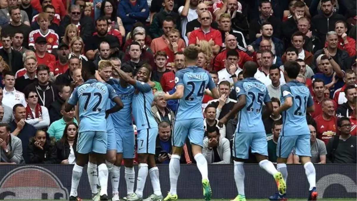 Manchester City Deplasmanda Manchester United\'ı 2-1 Mağlup Etti