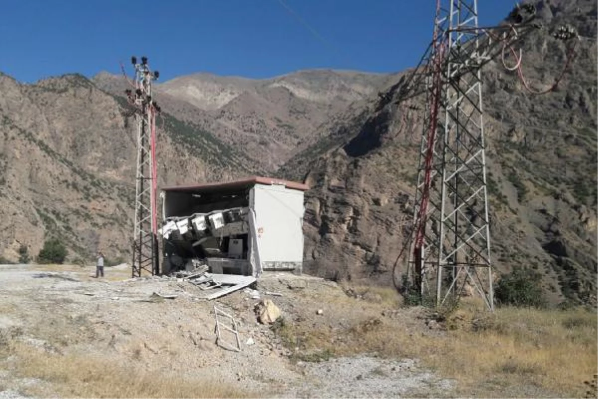 Patlayan Trafo 12 Köy ve 48 Mezrayı Elektriksiz Bıraktı