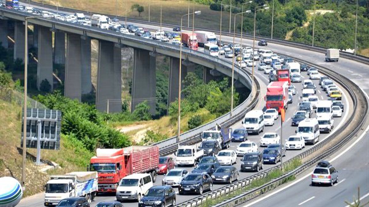 Tem Otoyolu\'nda Bayram Yoğunluğu Devam Ediyor