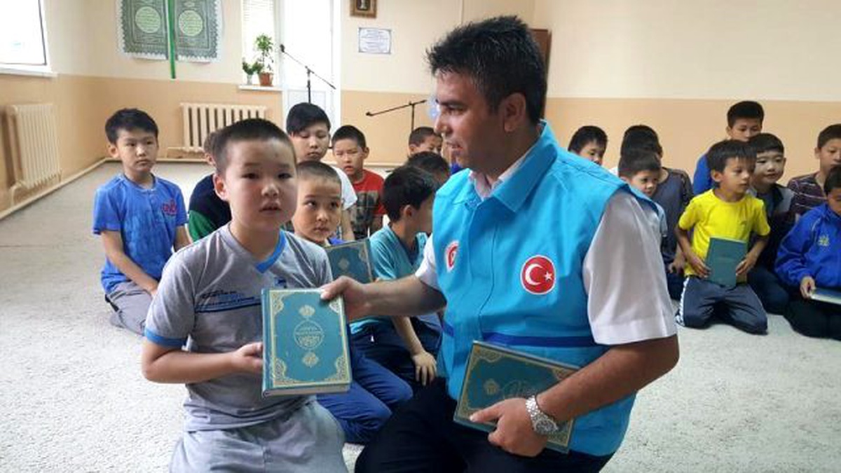 Türkiye\'den Kazakistan\'a Din Eğitimi Desteği