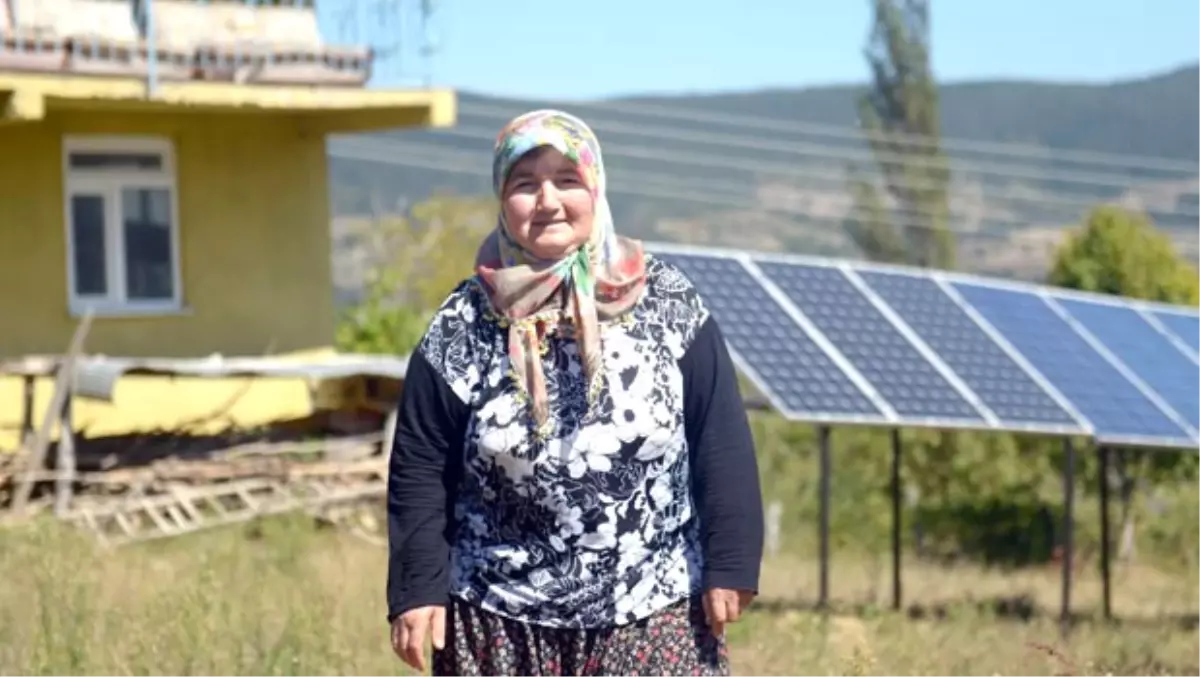 Almanya\'da Gördüğü Güneş Panellerini, Sinop\'taki Evine Kurdurdu