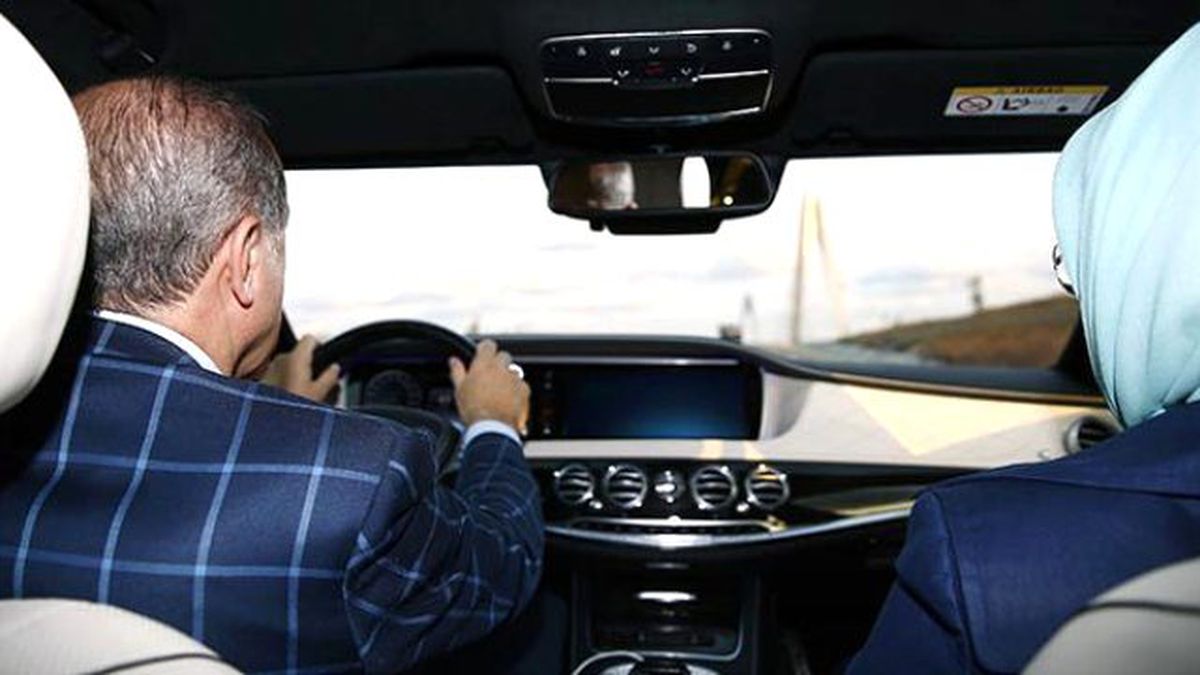 Cumhurbaşkanı Erdoğan Kendi Kullandığı Araçla 3'üncü Köprüden Geçti