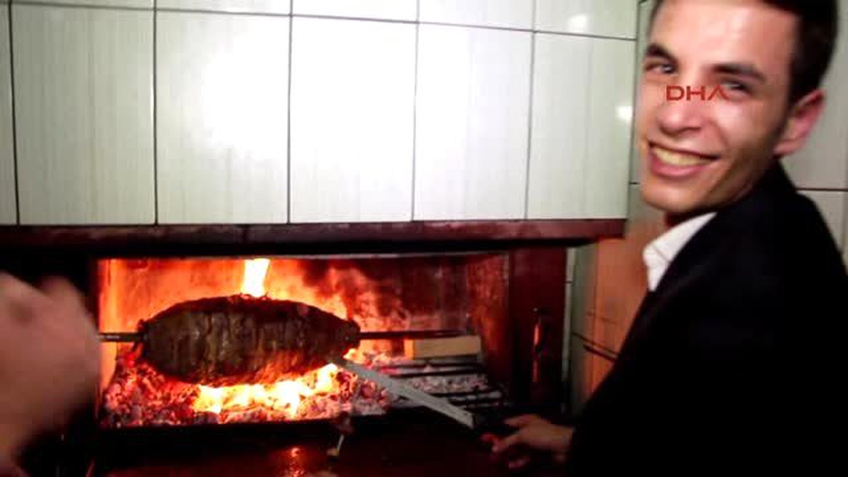 Erzurum - Damat ve Sağdıçların \'Kısır Gecesi\'nde Dayaklı Eğlencesi