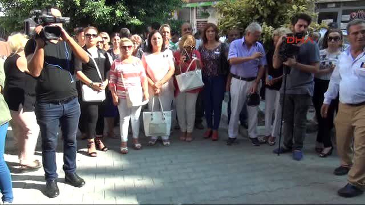 Mersin\'de, CHP İl Başkanlığı Erken ve Buruk Bayram Kutlaması Yaptı.