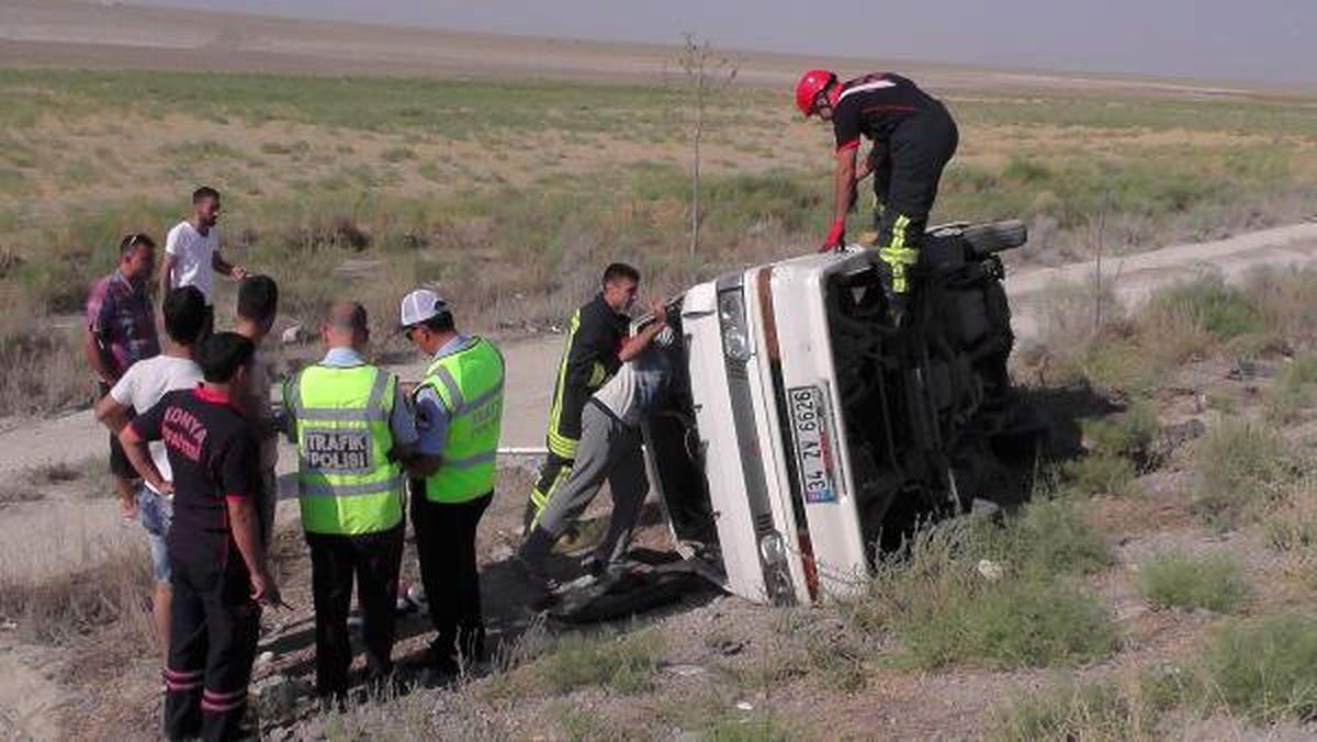 Minibüs Devrildi: 3 Yaralı