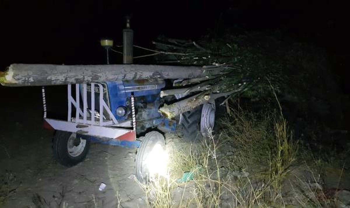 Tır Traktöre Çarptı: 1 Ölü, 1 Yaralı