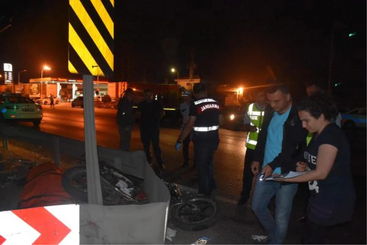 Ergene\'de Otomobilin Çarptığı Motosikletteki 2 Kişi Öldü