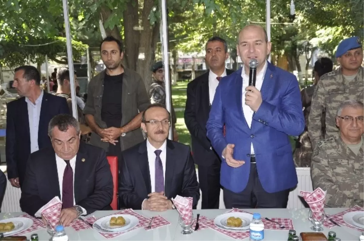 İçişleri Bakanı Soylu, Van\'daki Patlamayı Değerlendi