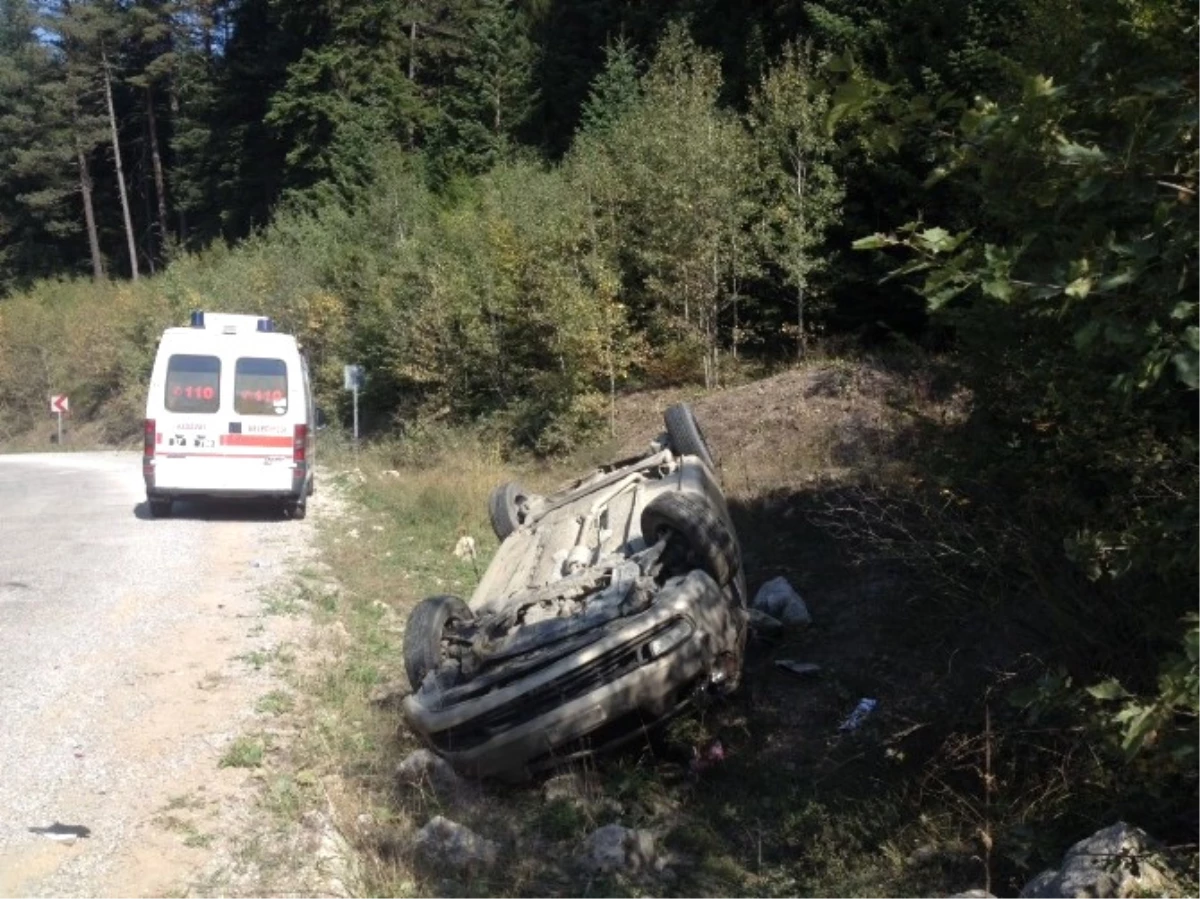 Şarampole Yuvarlanan Otomobilin Sürücüsü Yaralandı