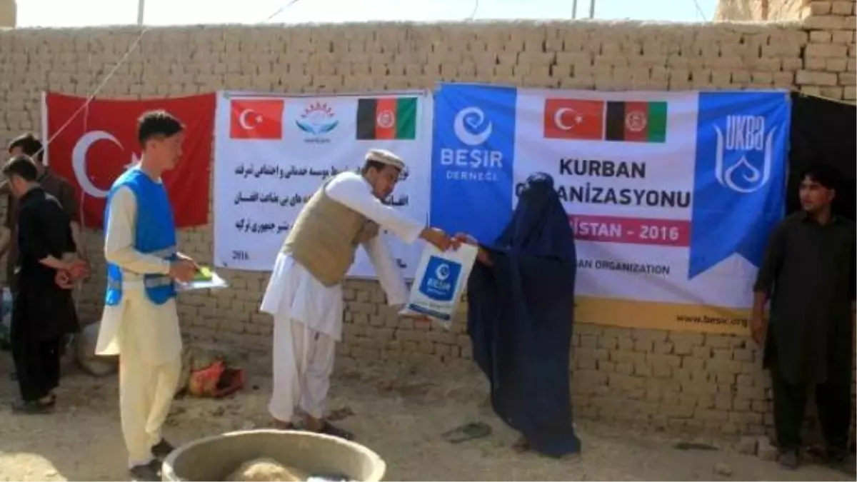 Türk Kuruluşları Afganistan\'da Kurban Eti Dağıttı