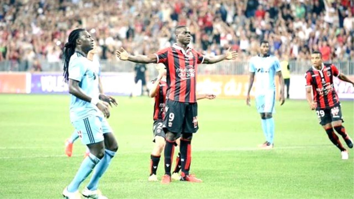 Balotelli, İlk Maçında Marsilya\'ya 2 Gol Attı