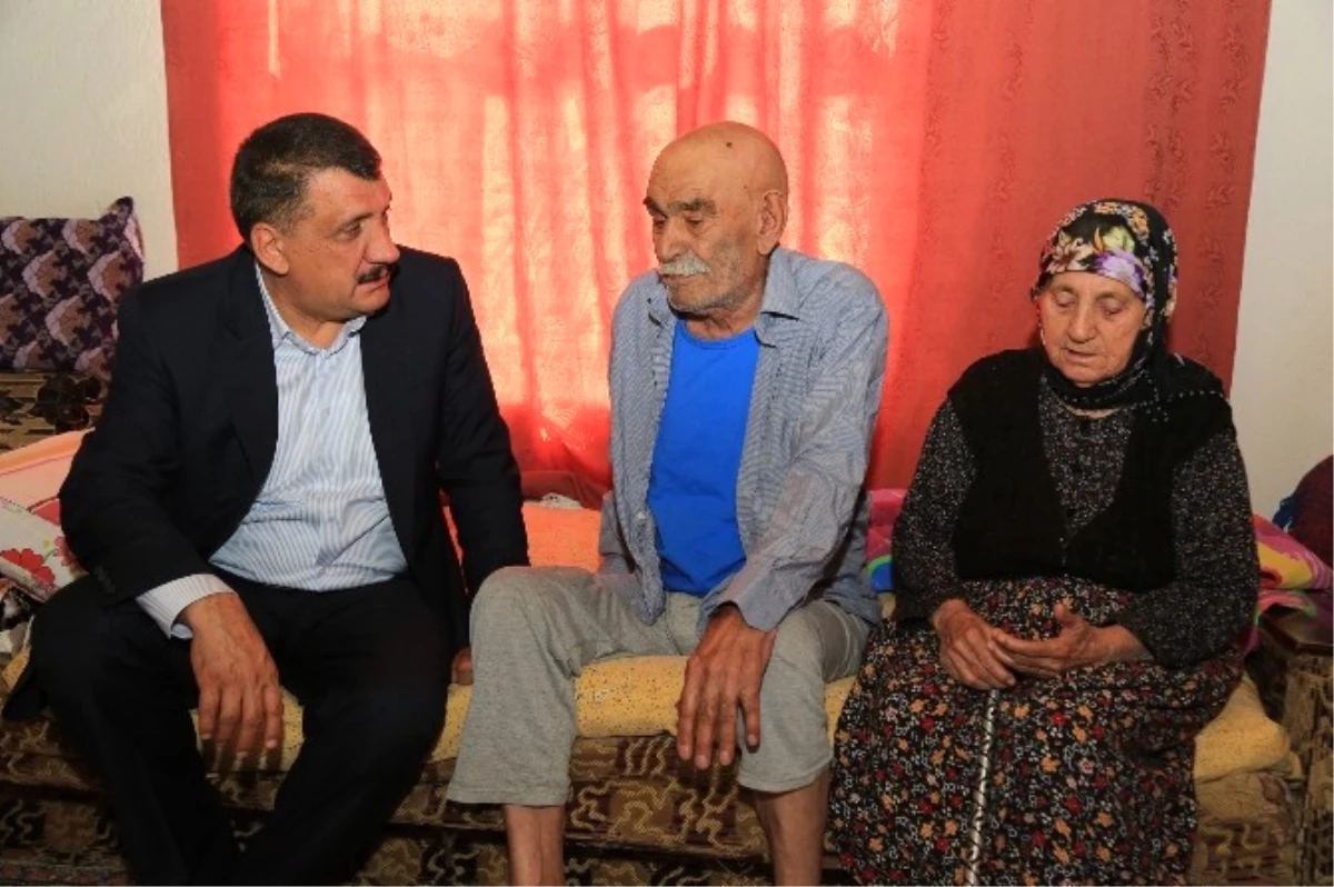 Başkan Gürkan\'dan Şehit Ailelerine Ziyaret