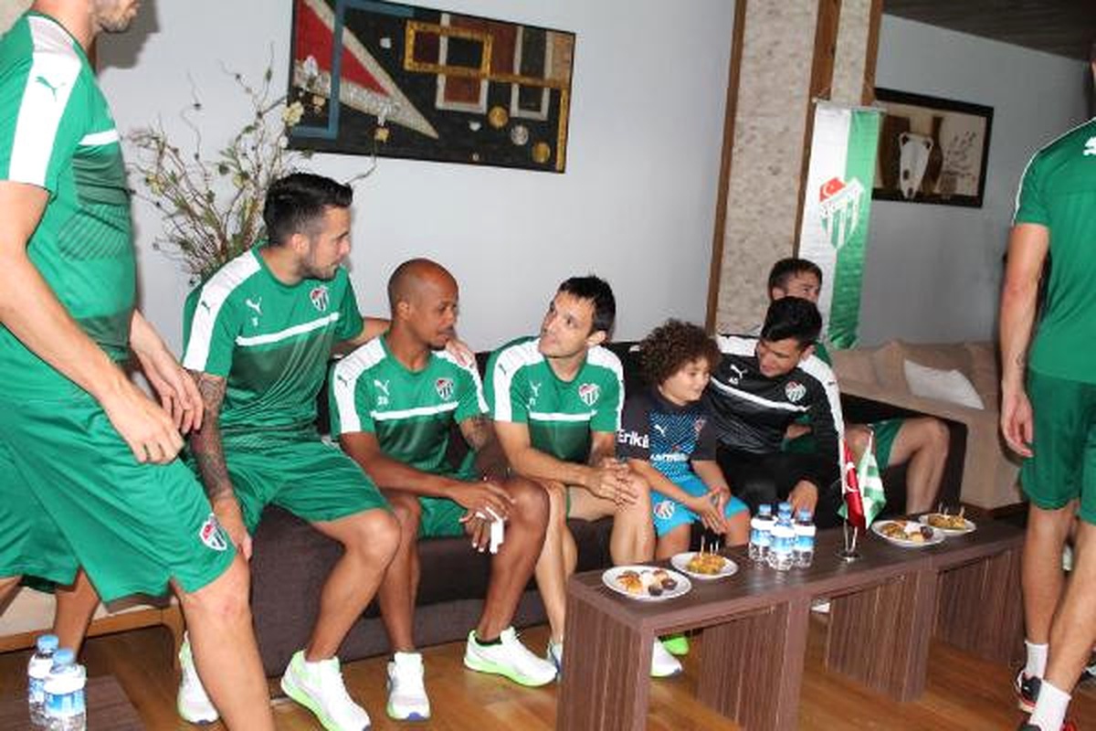 Bursaspor Teknik Direktörü Hamzaoğlu: Pazar Günü Şans Bizimleydi