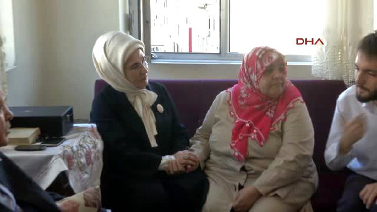 Cumhurbaşkanı Erdoğan Şehit Ailelerini Ziyaret Etti