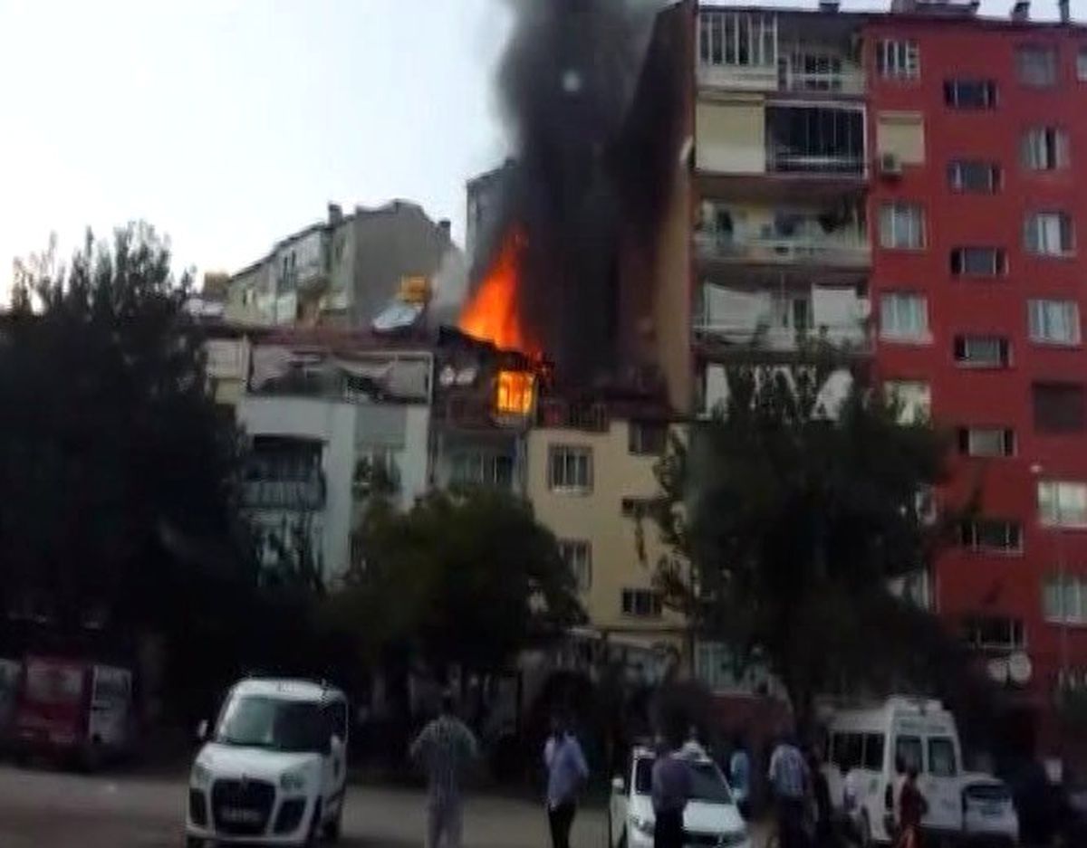 Denizli\'de Yangın
