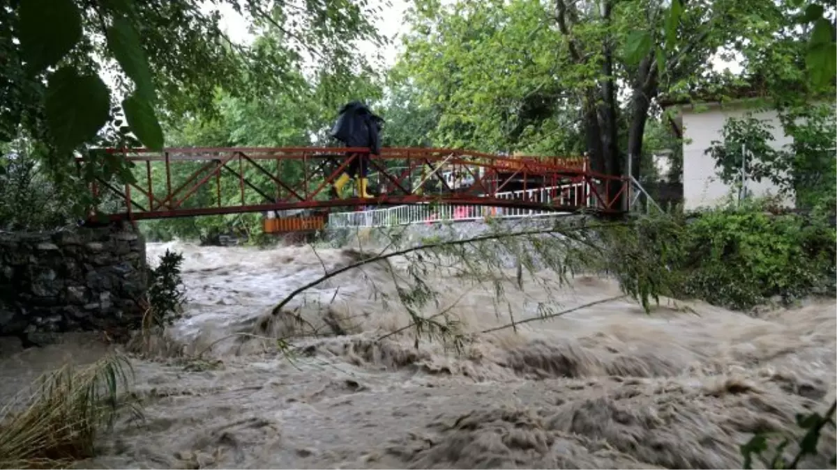 Hatay\'a Meteoroloji\'den Sel Uyarısı