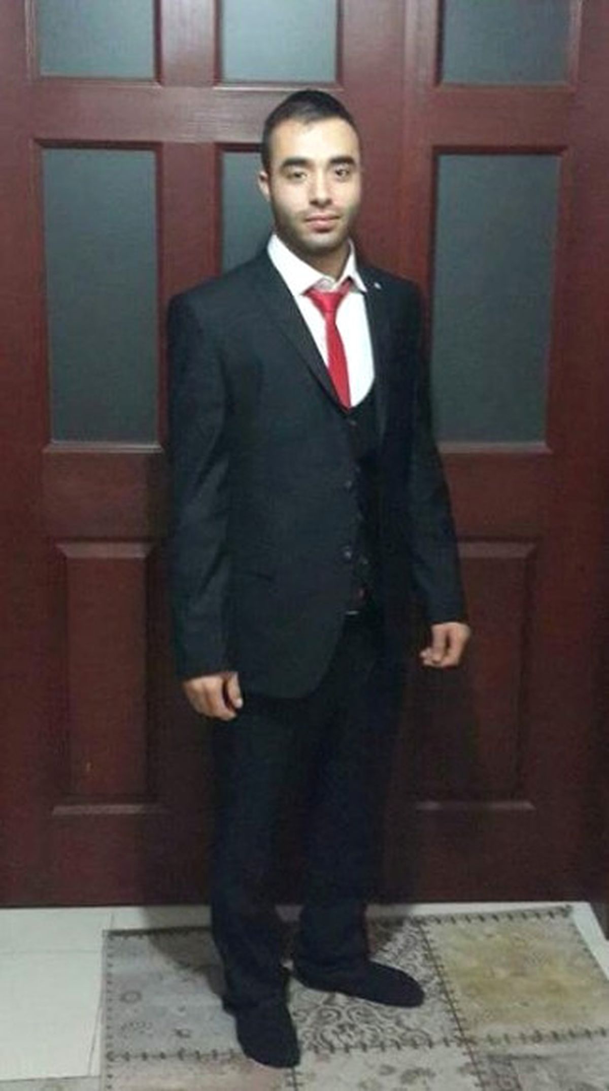 Antalya\'da Kavga Eden Çifti Ayırmak İsteyen Genç, Pompalı Tüfekle Öldürüldü