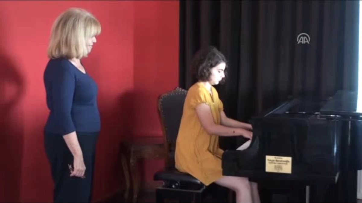 Dünyaca Ünlü Piyanistten Genç Yeteneklere Destek Çağrısı
