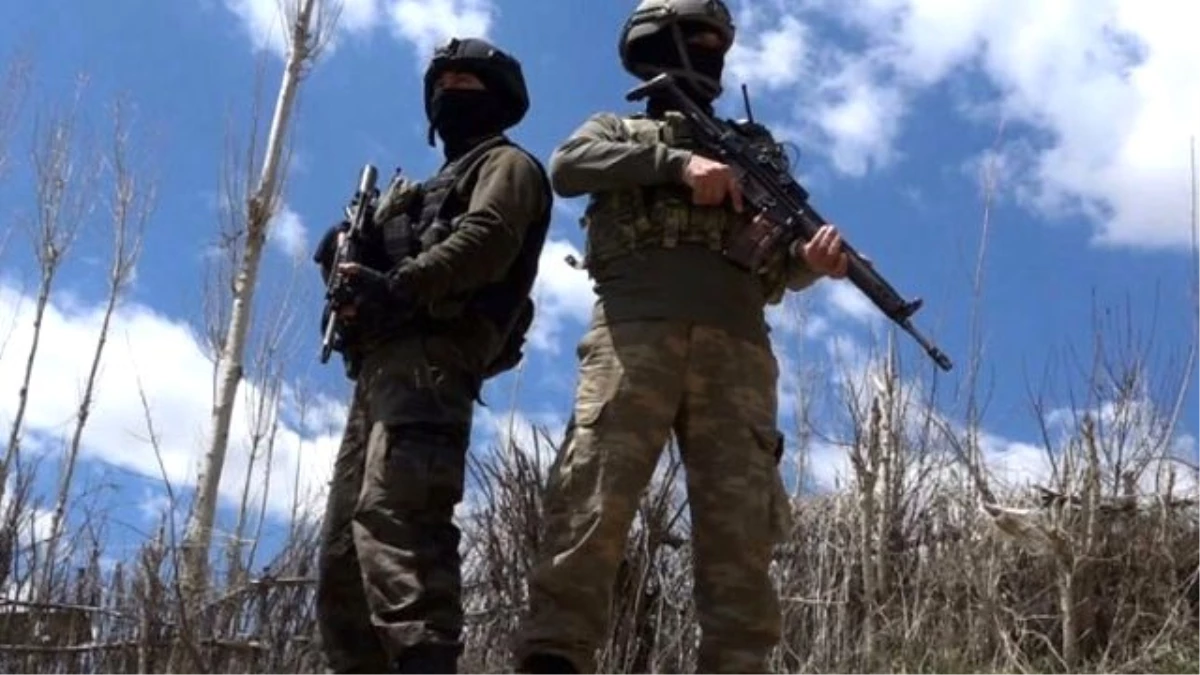 Çukurca\'da Mağarada Kıstırılan 7 PKK\'lı Terörist Öldürüldü