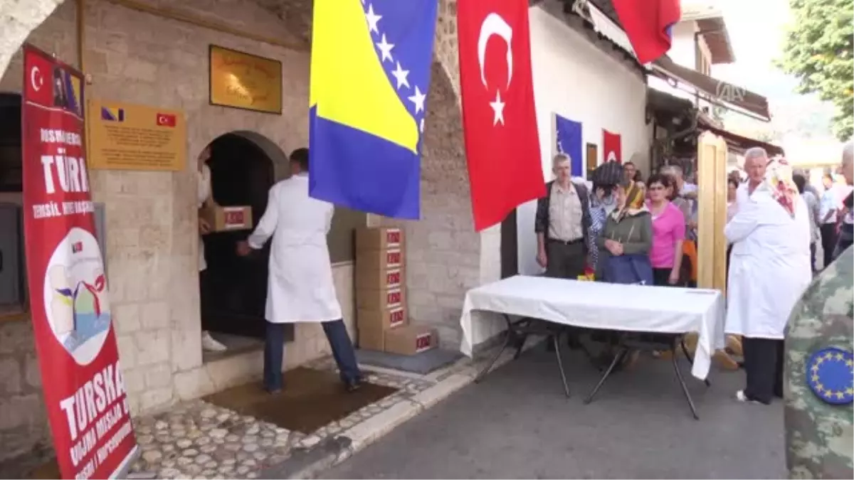 Mehmetçik Saraybosna\'da Kurban Eti Dağıttı