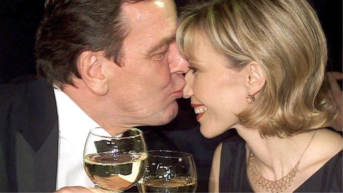 Schröder Boşanmak İçin Mahkemeye Başvurdu